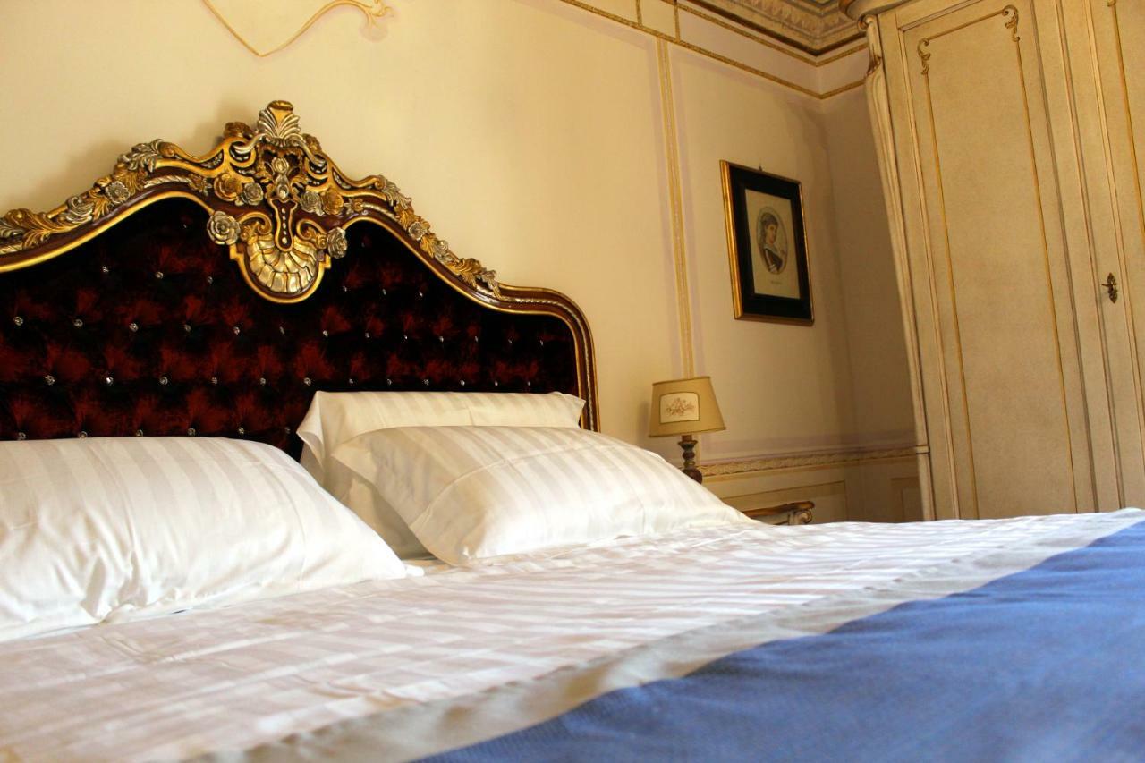 Les Suite Royales サッサリ エクステリア 写真