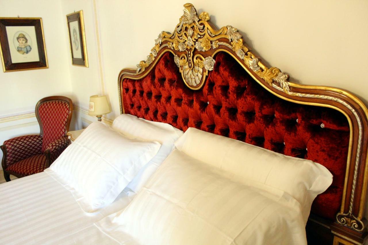 Les Suite Royales サッサリ エクステリア 写真