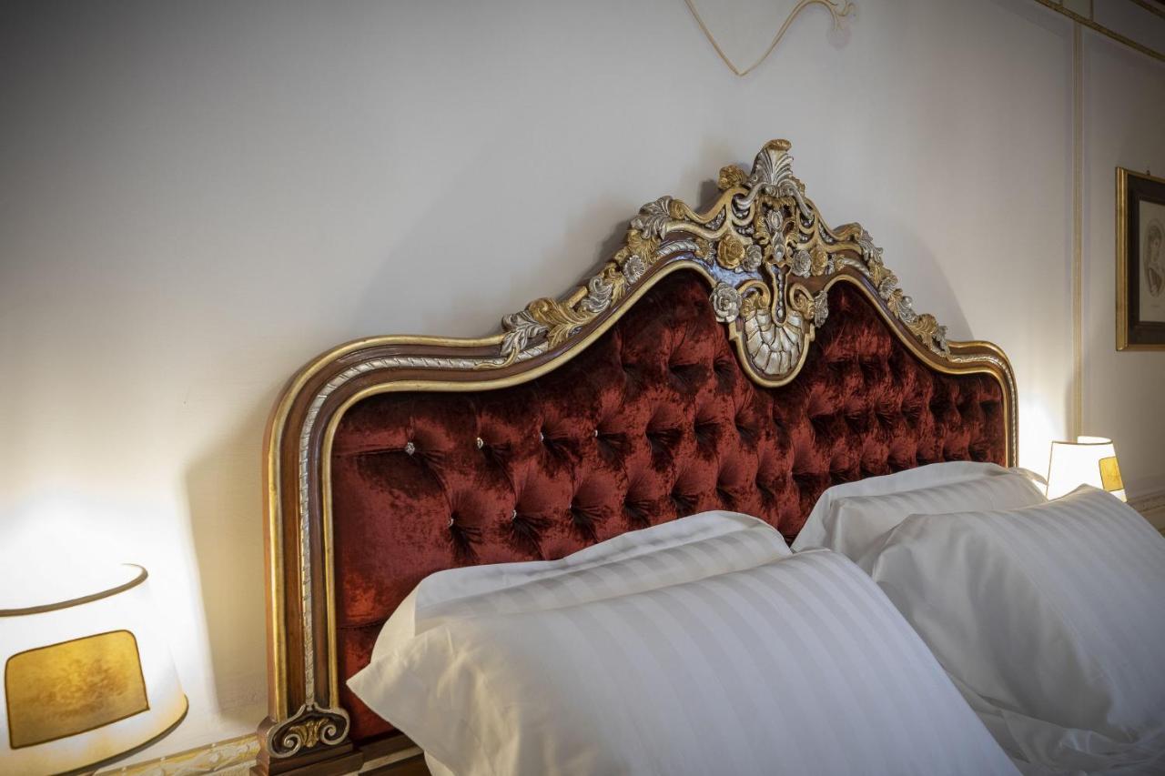 Les Suite Royales サッサリ エクステリア 写真