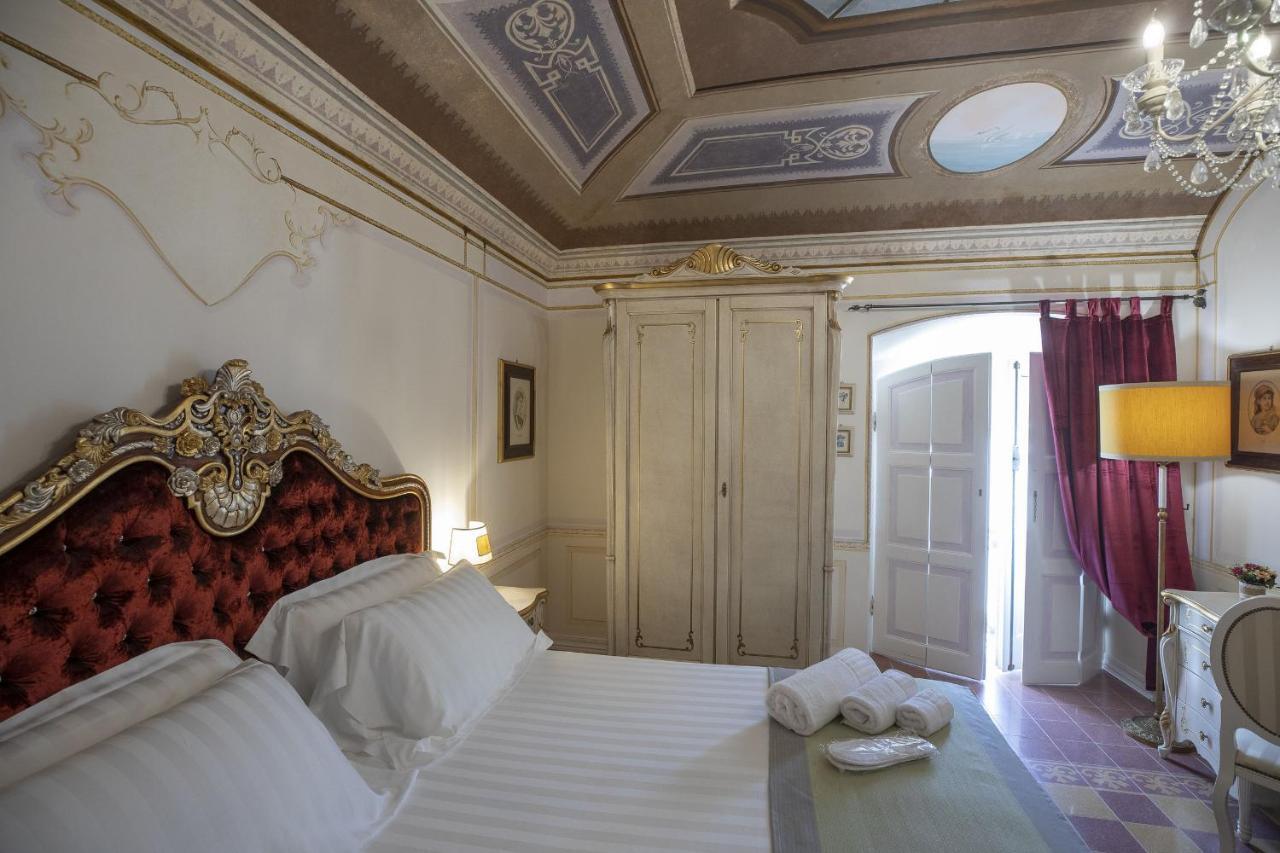 Les Suite Royales サッサリ エクステリア 写真